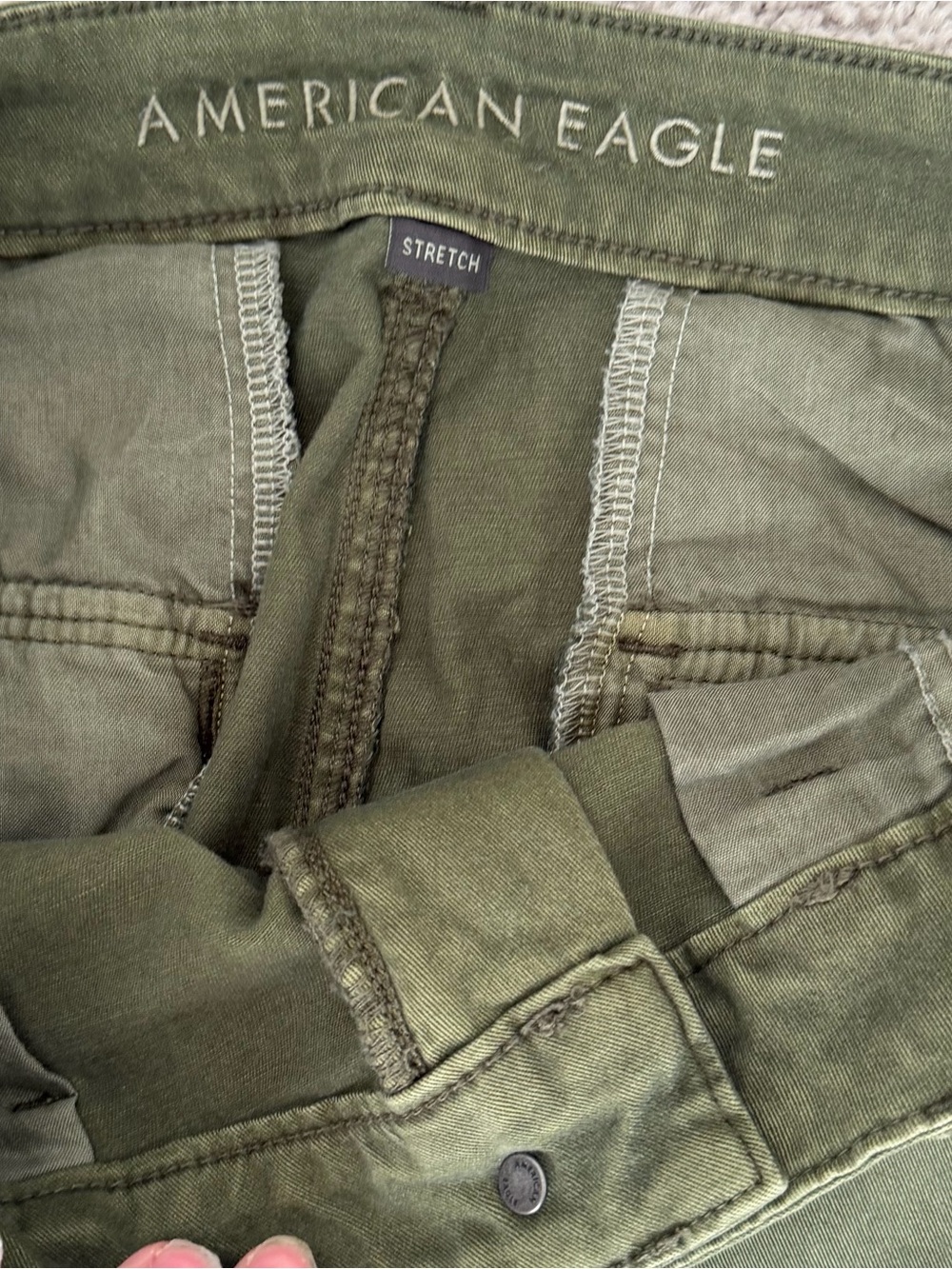 American Eagle Super High-Rise Baggy Wide Leg Cargo Pants in olive green, Sz 12 - Picture 5 of 8